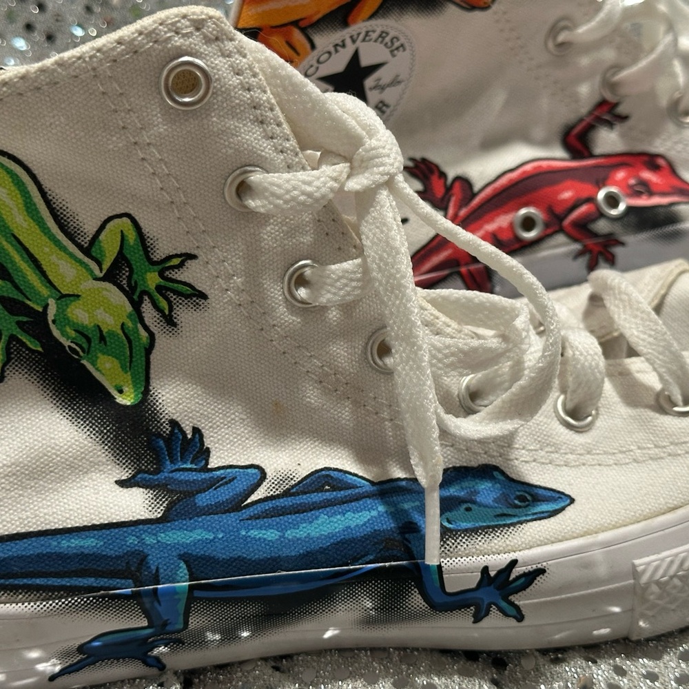 Converse High-Tops with Red and Orange Lizard Art - Picture 4 of 8